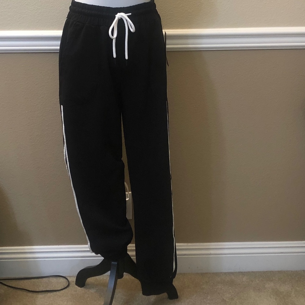 NEW Puli Sports Joggers - Large